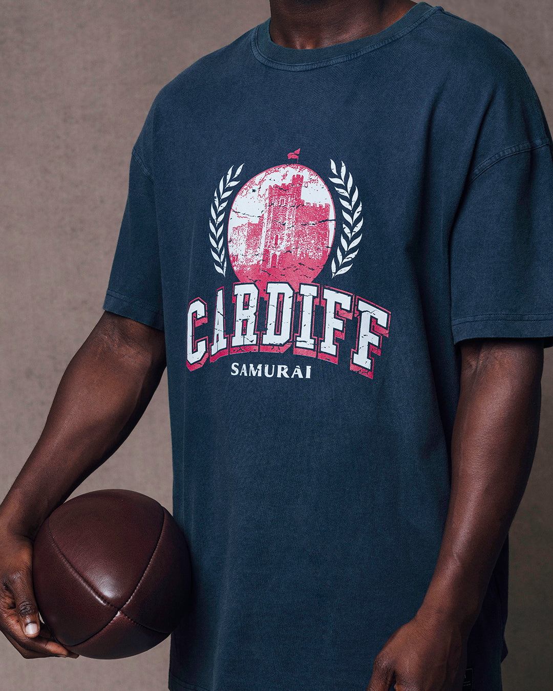 OC: 00-10 - Men's Cardiff T-Shirt - Navy